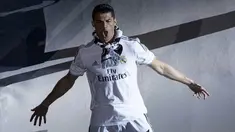 Kejadian unik terjadi saat pertandingan Groningen vs Vitesse di Eredivisie Belanda, salah satu produk akademi Groningen diberi kesempatan untuk cetak gol dan selebrasi ala Cristiano Ronaldo