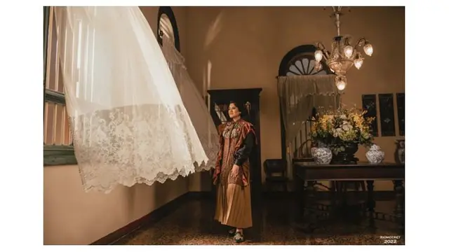 7 Gaya Pemotretan Kahiyang Ayu Jelang Idul Fitri, Tampil Mewah dan Menawan
