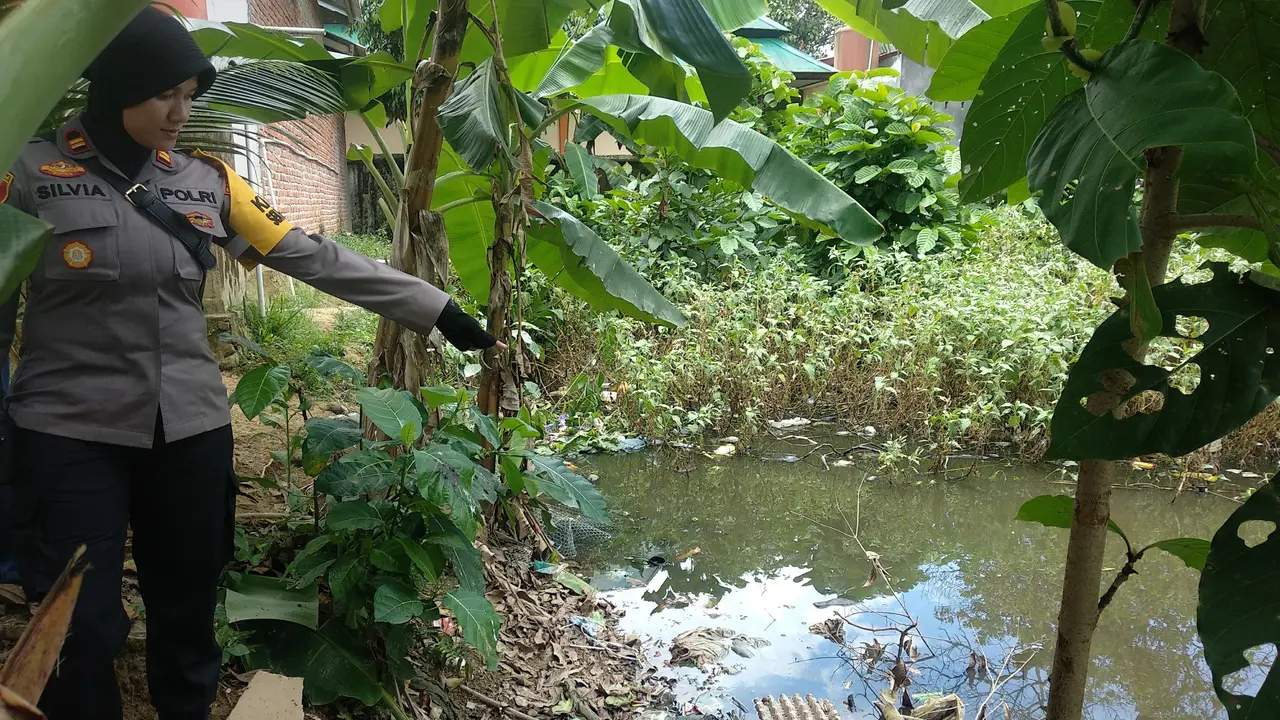 Lokasi kubangan tempat bocah bernama M Fathir (1,5) ditemukan tewas tenggelam (Ahmad Akbar Fua/Liputan6.com)