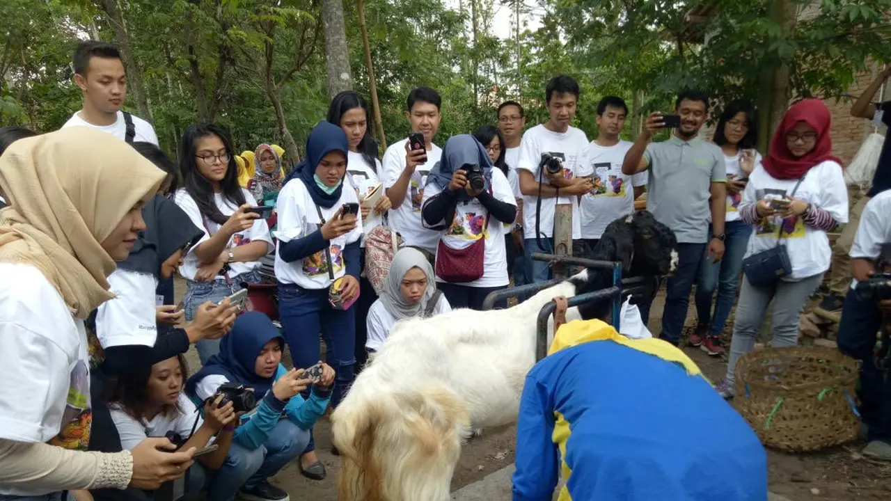 Bagi Generasi Millenial, Kegiatan di Desa Seperti Ini Sangat Langka Mereka Alami