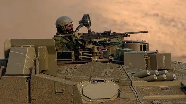 Israel Kerahkan Tank ke Lebanon