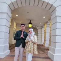 6 Potret Mesra Syahrini dan Reino Barack Rayakan Lebaran Bareng di Singapura (Sumber: Instagram/princessyahrini)