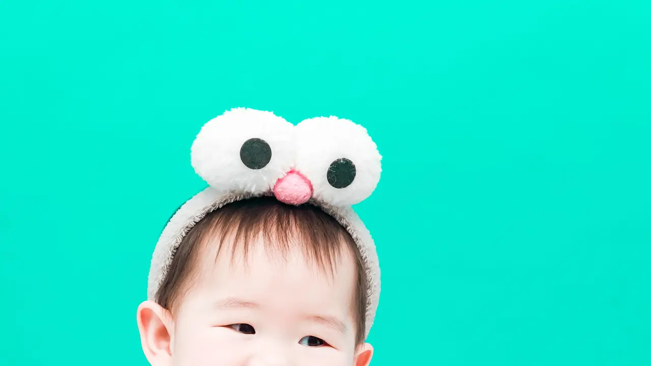 bayi makan