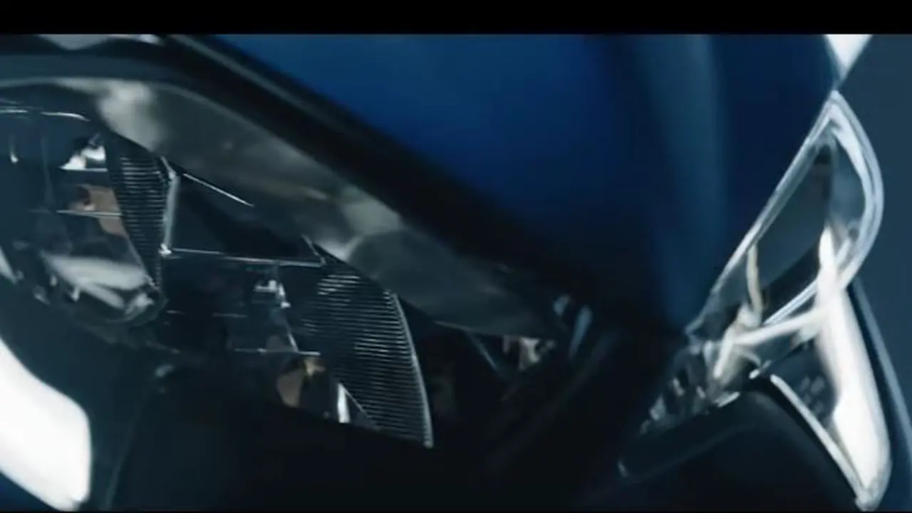 Teaser Yamaha TMax 2017