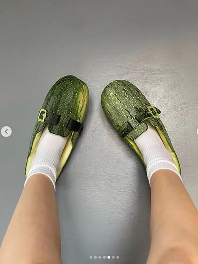6 Kreasi Seni Sepatu dari Sayuran Hijau Ini Kelewat Unik