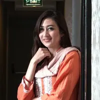 Helmalia Putri adu akting dengan anak dari India.