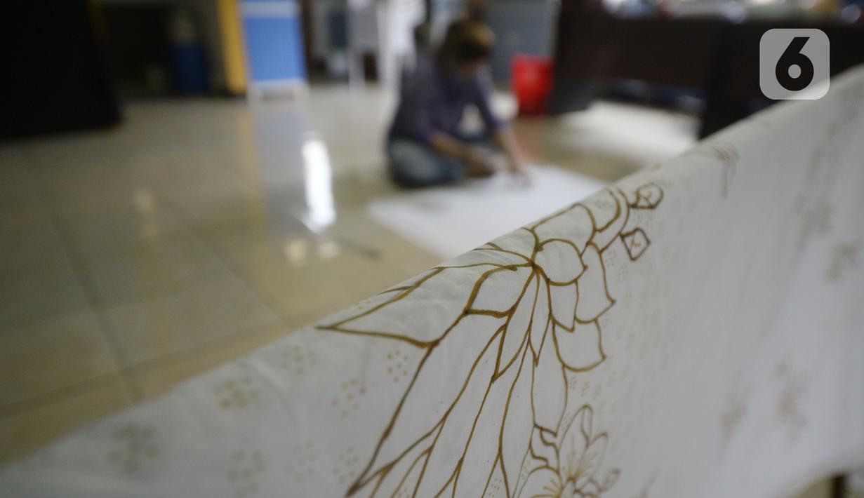 Foto Mengintip Proses Pembuatan Batik Kembang Mayang News Liputan6 Com Kembang kertas is a 1984 indonesian drama film directed by slamet rahardjo. foto mengintip proses pembuatan batik