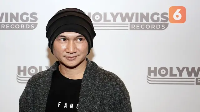 [Fimela] Anji di Hollywings Epiwalk Jakarta