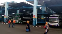 Suasana Terminal Arjosari Malang masih tampak lenggang dari pemudik lebaran 2019 ini (Liputan6.com/Zainul Arifin)