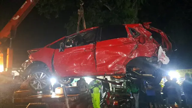 Kecelakaan beruntun akibatkan satu korban meninggal dunia, di kawasan Terminal Sukaraja Kabupaten Sukabumi (Liputan6.com/Istimewa).