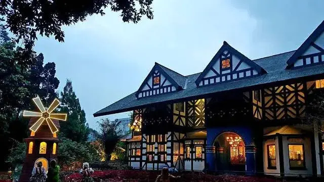 Farmhouse Menyala