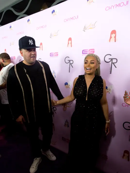 Ketulusan cinta Rob Kardashian unuk Blac Chyna memang tuai kontroversi, pasalnya, sempat beredar kabar bahwa seluruh keluarga Kardashian tak menyetujui hubungan keduanya. (AFP/Bintang.com)