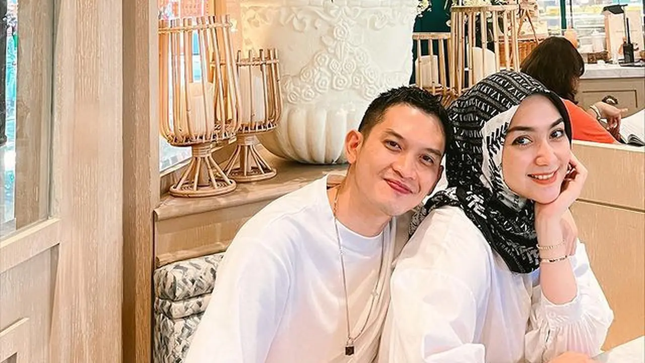 [Fimela] Citra Kirana dan Rezky Aditya