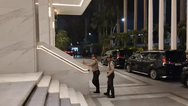 Situasi Kantor Partai NasDem usai Menteri Pertanian Syahrul Yasin Limpo Dikabarkan Hilang Kontak di Eropa.