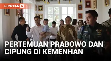 Momen Prabowo Makan Siang Bareng Cipung