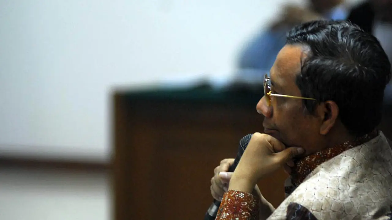 Jadi Saksi Akil, Mahfud MD Malah Bicara Atut