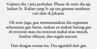 Awkarin mengungkapkan kronologi itu di akun Instagram pribadinya. Ia menjelaskan jika asistennya baru ketahuan mencuri uang pribadinya. [Foto: instagram.com/narinkovilda]