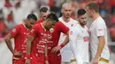 Para pemain Persija Jakarta saat melawan PSM Makassar pada laga Liga 1 2019 di SUGBK, Jakarta, Rabu (28/8). Kedua tim bermain imbang 0-0. (Bola.com/M Iqbal Ichsan)