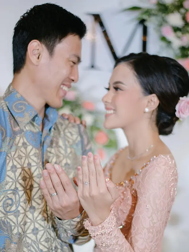 6 Momen Kebersamaan Shesar Hiren Rustavito Bareng Tunangan, Kompak dan Mesra