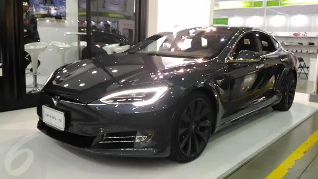 Mobil Otonomos Listrik Tesla Model S di Computex 2017. Liputan6.com/Mochamad Wahyu Hidayat