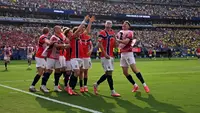Pemain Timnas Norwegia merayakan gol yang dicetak Erling Haaland ke gawang Brasil dalam laga 16 Besar Piala Dunia 2026 di New York/New Jersey Stadium, Senin (6/7/2026) dini hari WIB. (Jewel SAMAD / AFP)