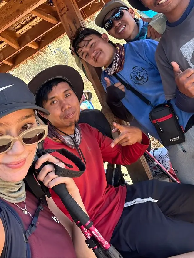 Pendakian Perdana, Ini 7 Potret Perjalanan Tatjana Saphira Naik Gunung Rinjani