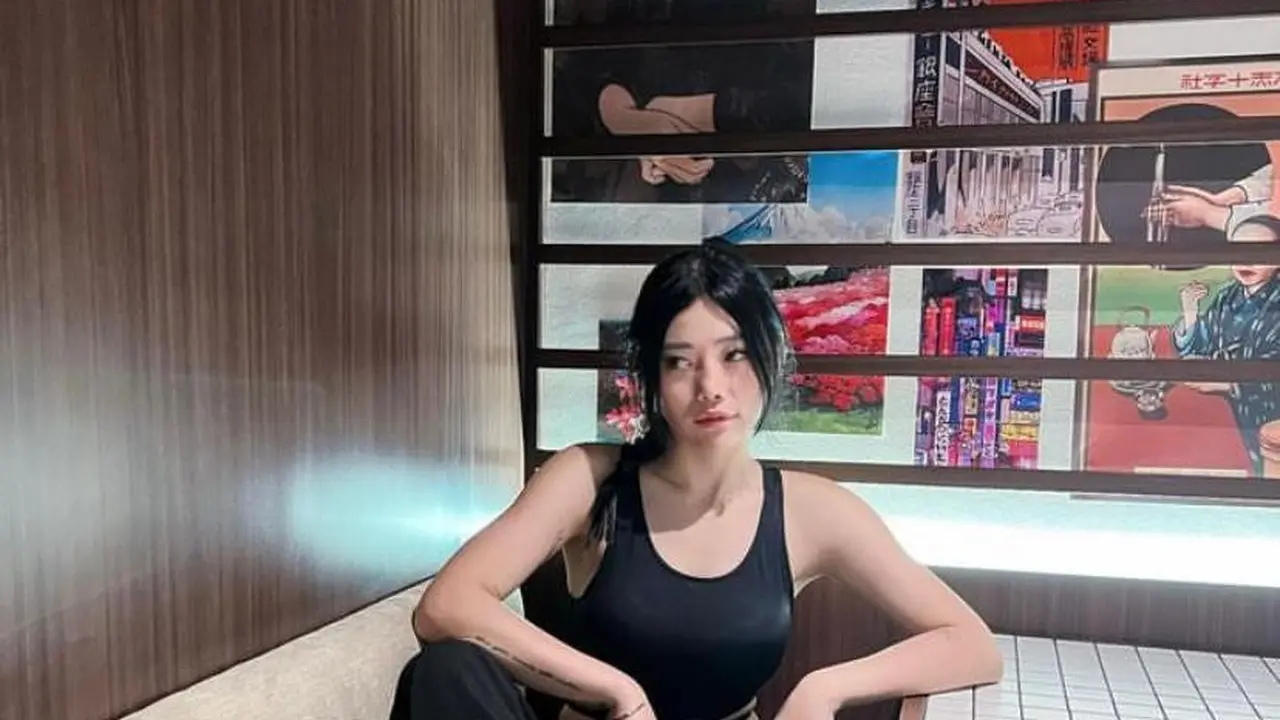 6 Gaya Terkini Wendy Walters yang Makin Menawan usai Bercerai dengan Reza Arap