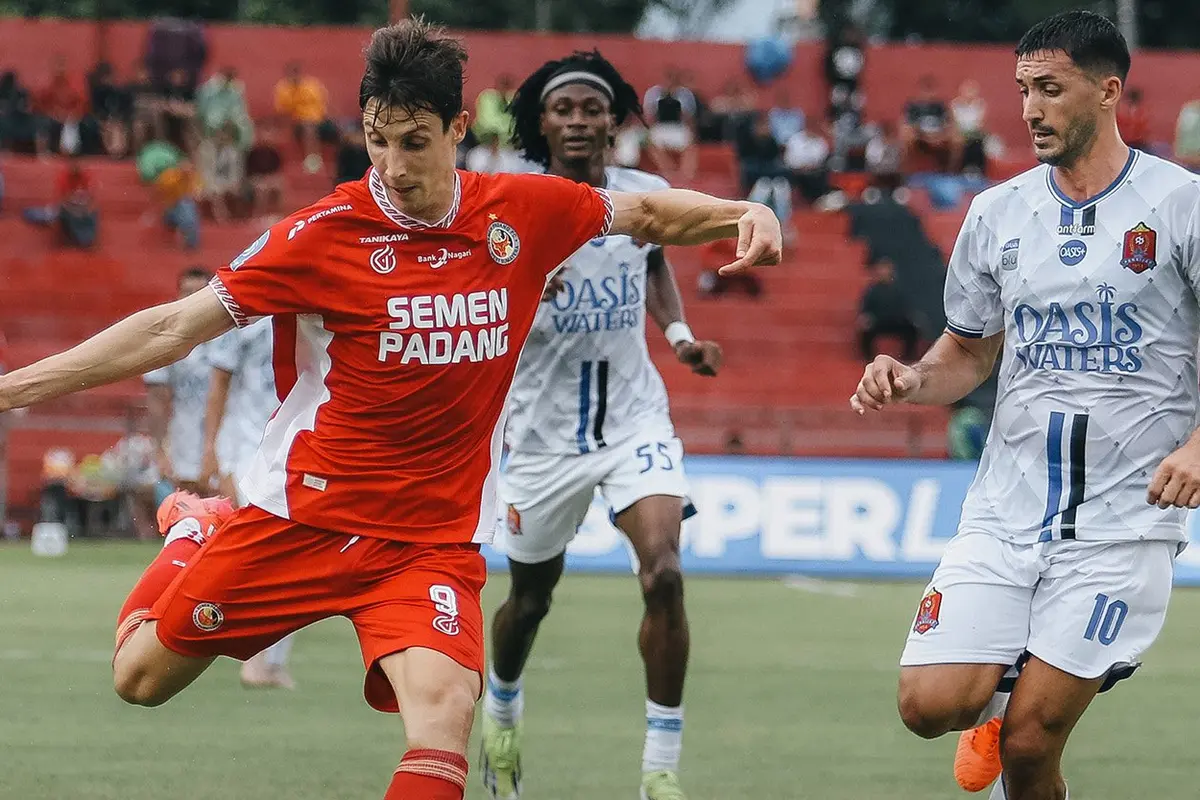 Semen Padang Vs Persijap Jepara