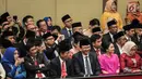 Mantan Gubernur DKI Jakarta, Basuki Tjahaja Purnama (Ahok) duduk bersama Sutiyoso dan Djarot Saiful Hidayat dalam pengukuhan anggota DPRD DKI p2019-2024 di gedung DPRD DKI Jakarta, Senin (26/8/2019). Sebanyak 106 anggota DPRD DKI terpilih 2019-2024 dilantik hari ini. (Liputan6.com/Faizal Fanani)