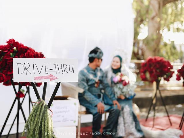 Pernikahan Di Tengah Wabah Covid 19 Pasangan Ini Usung Konsep Kondangan Drive Thru Citizen6 Liputan6 Com