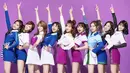 Kepopuleran TWICE tidak hanya di Korea Selatan saja, tapi kepopulerannya sudah merambah sampai Jepang. Negeri Sakura ini merupakan negara asal dari tiga personel Twice, Mina, Momo, dan Sana. (Foto: soompi.com)