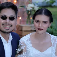 Petra Sihombing resmi mempersunting kekasihnya Firrina Sinatrya pada Jumat (13/3/2018) pukul 13.00 WIB. Janji sehidup semati diucapkan di Gereja Immanuel Jakarta Pusat. (Deki Prayoga/Bintang.com)