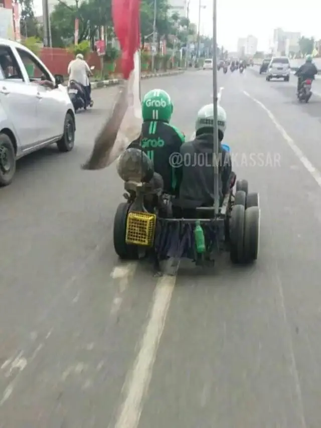 Kendaraan Driver Ojek Online Ini Nyeleneh Banget (IG/ojolmakassar)