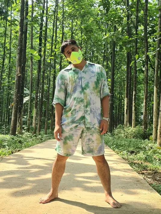 Irfan mengaku membekali anak-anaknya dengan berbagai kegiatan yang bermanfaat sejak kecil. Seperti halnya les piano, balet, memanah, silat dan kegiatan lainnya untuk melihat bakat yang dimiliki anak-anaknya. (Instagram/irfanhakim75)