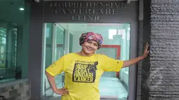 Ria Irawan menjelaskan bahwa pengobatan kanker itu tidak sakit seperti cerita banyak orang, Jakarta, Rabu (4/2/2015). (Liputan6.com/Herman Zakharia)