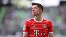 Robert Lewandowski telah resmi berpisah dengan Bayern Munchen usai memutuskan tidak akan memperpanjang kontraknya yang masih tersisa satu tahun di Allianz Arena. Ia sudah dikaitkan dengan kepindahan ke klub papan atas Eropa, salah satunya Barcelona. Klub yang bermarkas di Camp Nou tersebut menjadi tim terdepan yang menginginkan jasa pemain 33 tahun tersebut. (AFP/Ronny Hartmann)