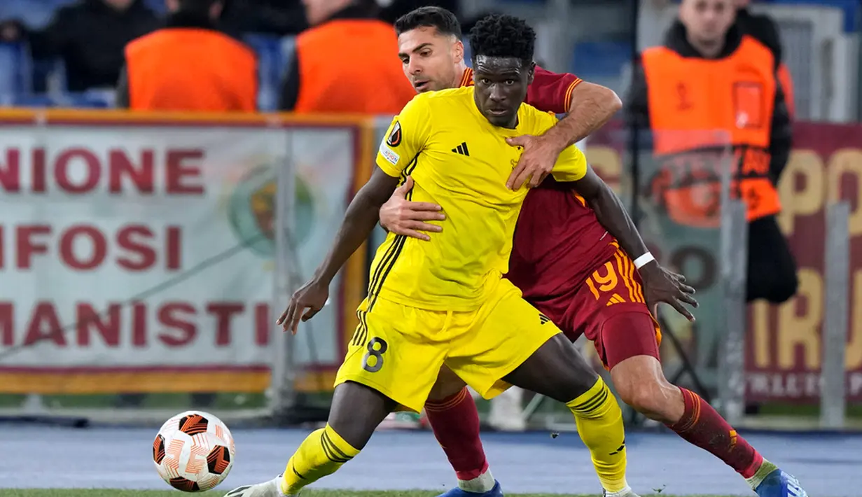 Romalu Lukaku menuntaskan umpan silang Nicola Zalewski dengan sontekan. (AP Photo/Andrew Medichini)