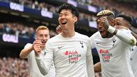 Sayap kiri Tottenham Hotspur, Son Heung-min tampil tajam musim 2021/2022 dengan mengoleksi 20 gol di semua ajang sejauh ini. Jika ditotal, hingga kini ia telah mencetak 127 gol selama 7 musim membela Spurs. Tercatat 7 klub Inggris, termasuk Man City jadi lumbung golnya. (AFP/Glyn Kirk)