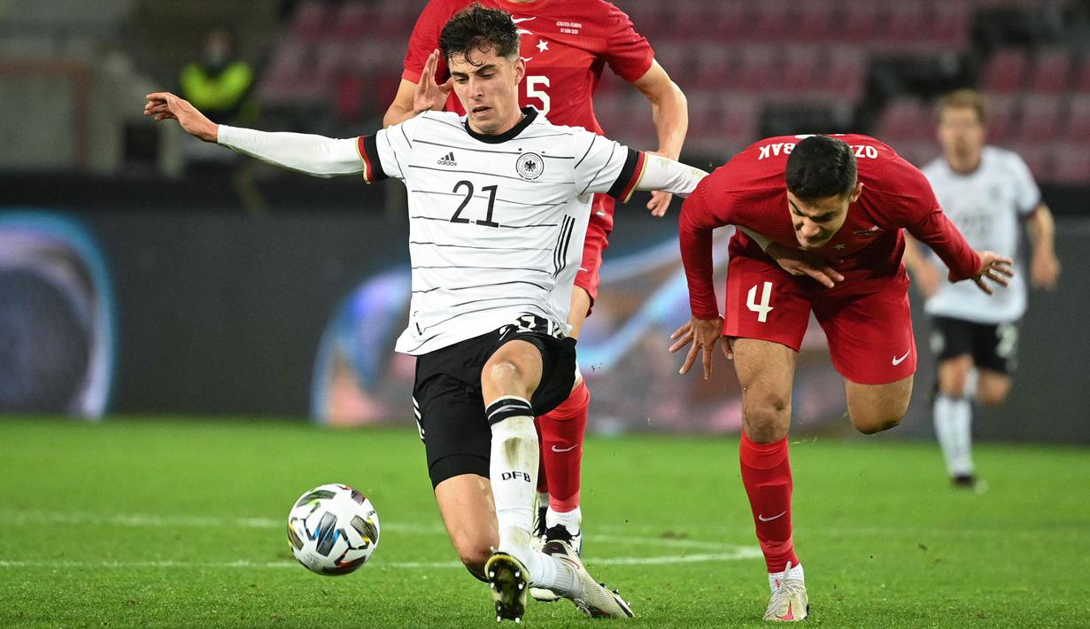 Kai Havertz - Setelah tampil menjadi penentu pertandingan final Liga Champions musim ini, ia dipercaya oleh Timnas Jerman untuk juga merebut piala Euro 2020 (Euro 2021). Piala Eropa kali ini menjadi ajang pertama pemain 21 tahun ini di turnamen resmi internasional. (Foto: AFP/Ina Fassbender)