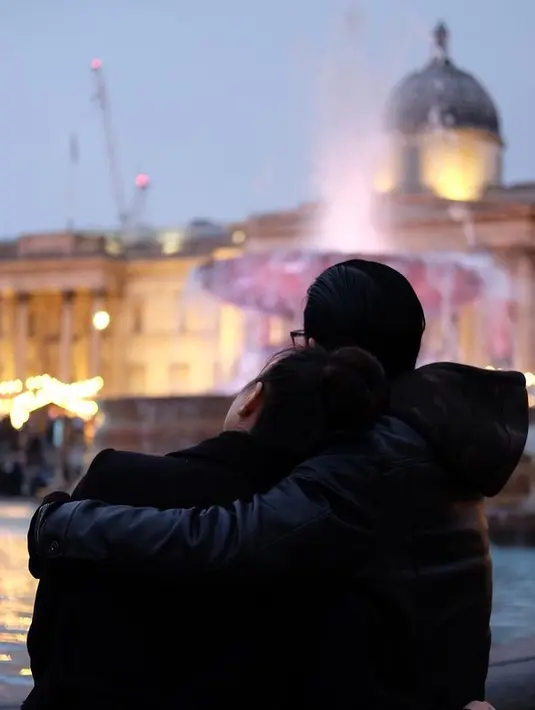 "Pesannya cukup satu: Kasihi dan sayangilah terus istrimu ini meskipun ia semakin gemoy dan semelehoy🤣 I love youuuuu #crazyINlovewithYU," tutup presenter kelahiran Jakarta 36 tahun silam ini. [Instagram/yuanitachrist]