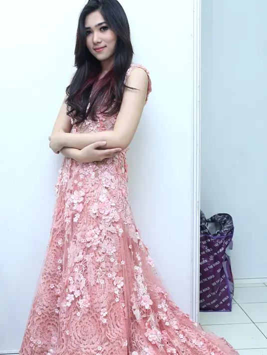 Dalam waktu dekat ini, Isyana mengaku tengah mempersiapkan peluncuran album perdananya. (Galih W. Satria/Bintang.com)