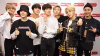 Tepergok Lakukan Ini, Charlie Puth Juga Penggemar BTS?