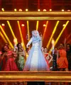 Bertepatan dengan Hari Kartini, SCTV menggelar konser bertajuk Perempuan Hebat Indonesia. Selain dihibur penyanyi papan atas, ada atraksi perempuan dari Kepolisian dan perempuan hebat. (Adrian Putra/Bintang.com)