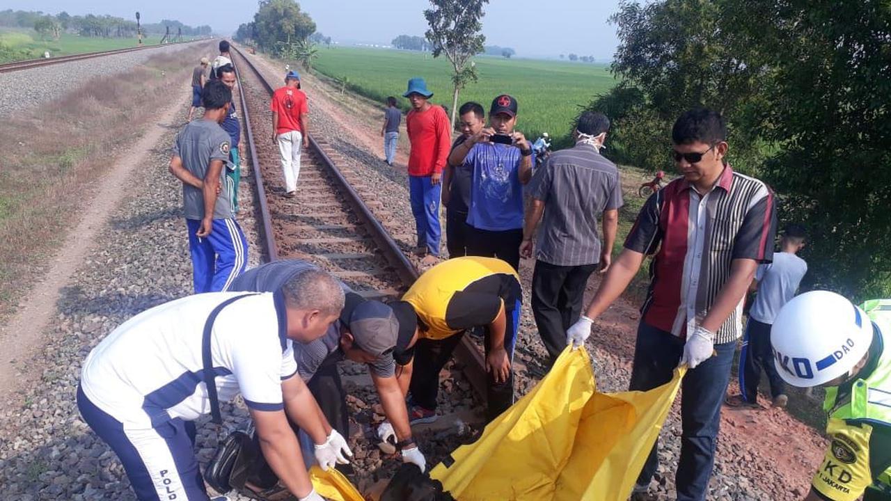 Terpeleset Saat Kereta Lewat, Kakek di Karawang Terseret hingga 100 meter
