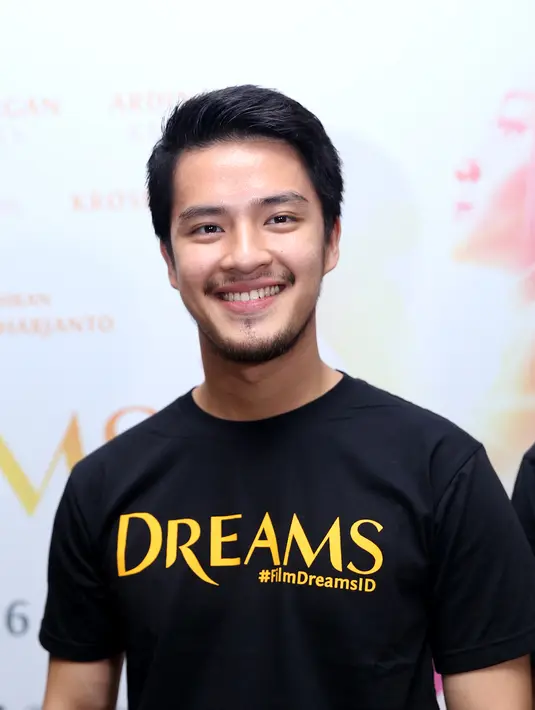 Kini akting Morgan Oey sudah tidak diragukan lagi, tetapi Morgan akan terus belajar akan aktingnya terlihat sempurna dan menjiwai.  (Andy Masela/Bintang.com)