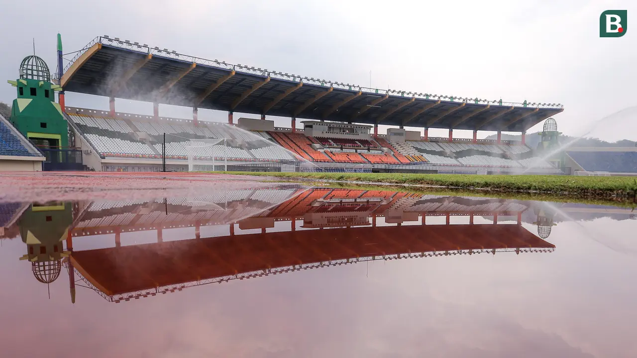 Foto: Stadion Si Jalak Harupat Bersolek Jelang Piala Dunia U-17 2023