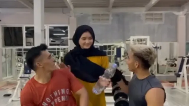 6 Potret Kedekatan Ridho DA dan Calon Ayah Mertua, Kompak Nge-gym Bareng