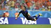 Video Aksi Robin van Persie `The Real Flying Dutchman`