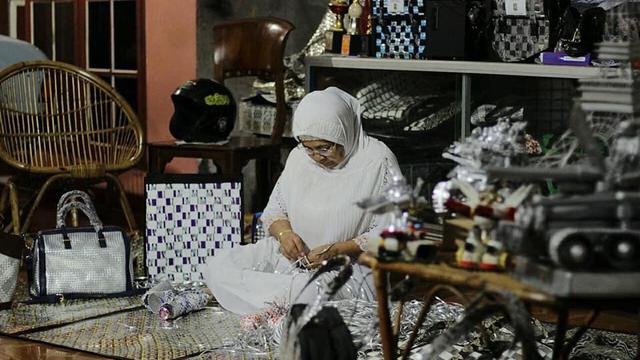 UMKM kerajinan dari limbah Plastik