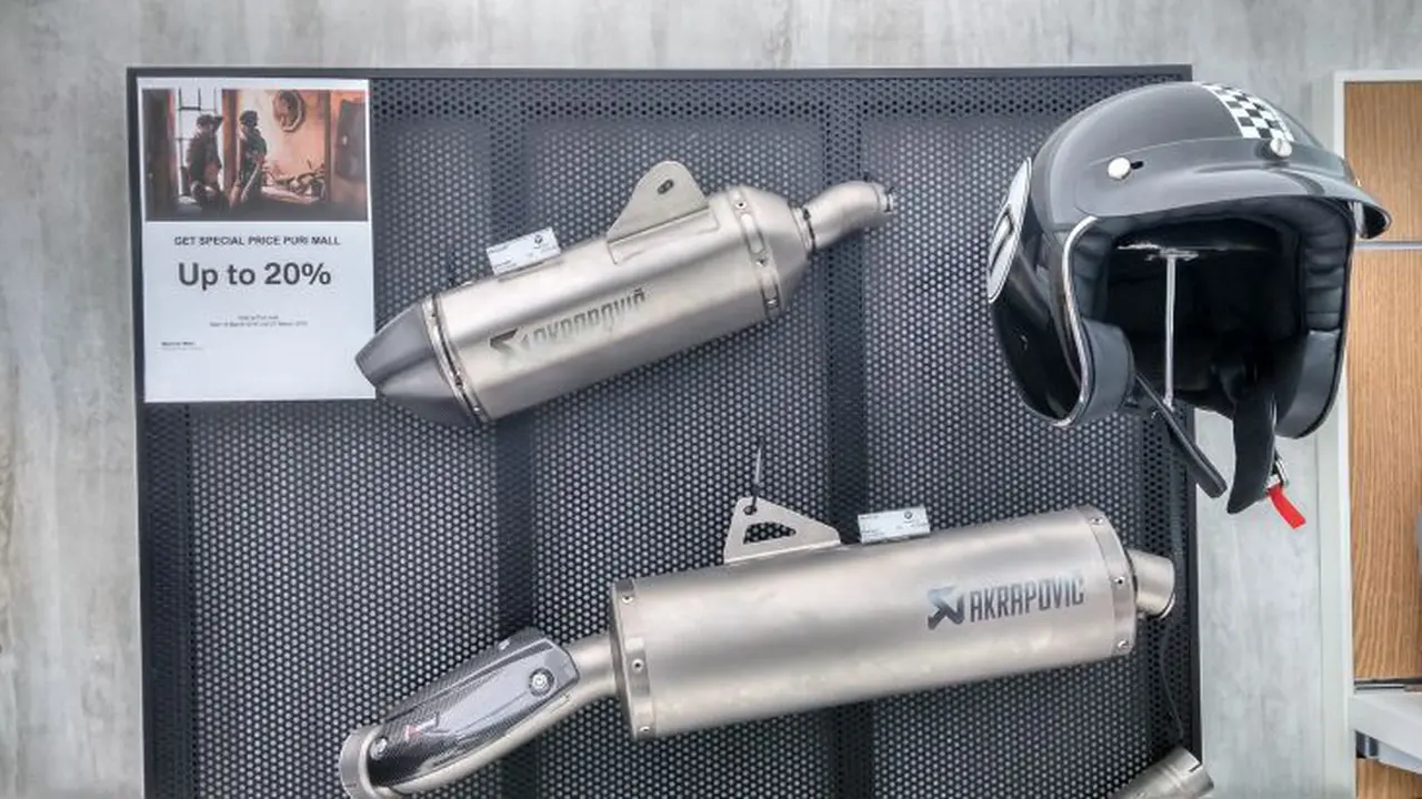 Ragam Promo BMW Motorrad di Pop Up Container